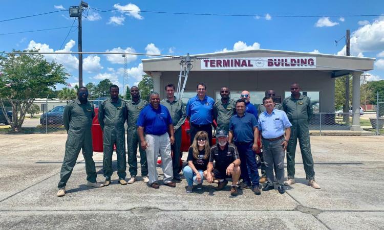 KWS AIRWING PILOTS RECEIVE SPECIAL TRAINING FROM USA